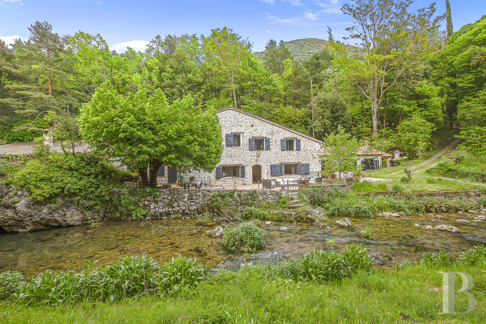 A former 19th-century water mill in the heart of nature north-west of Grasse in Alpes-Maritimes - photo  n°32